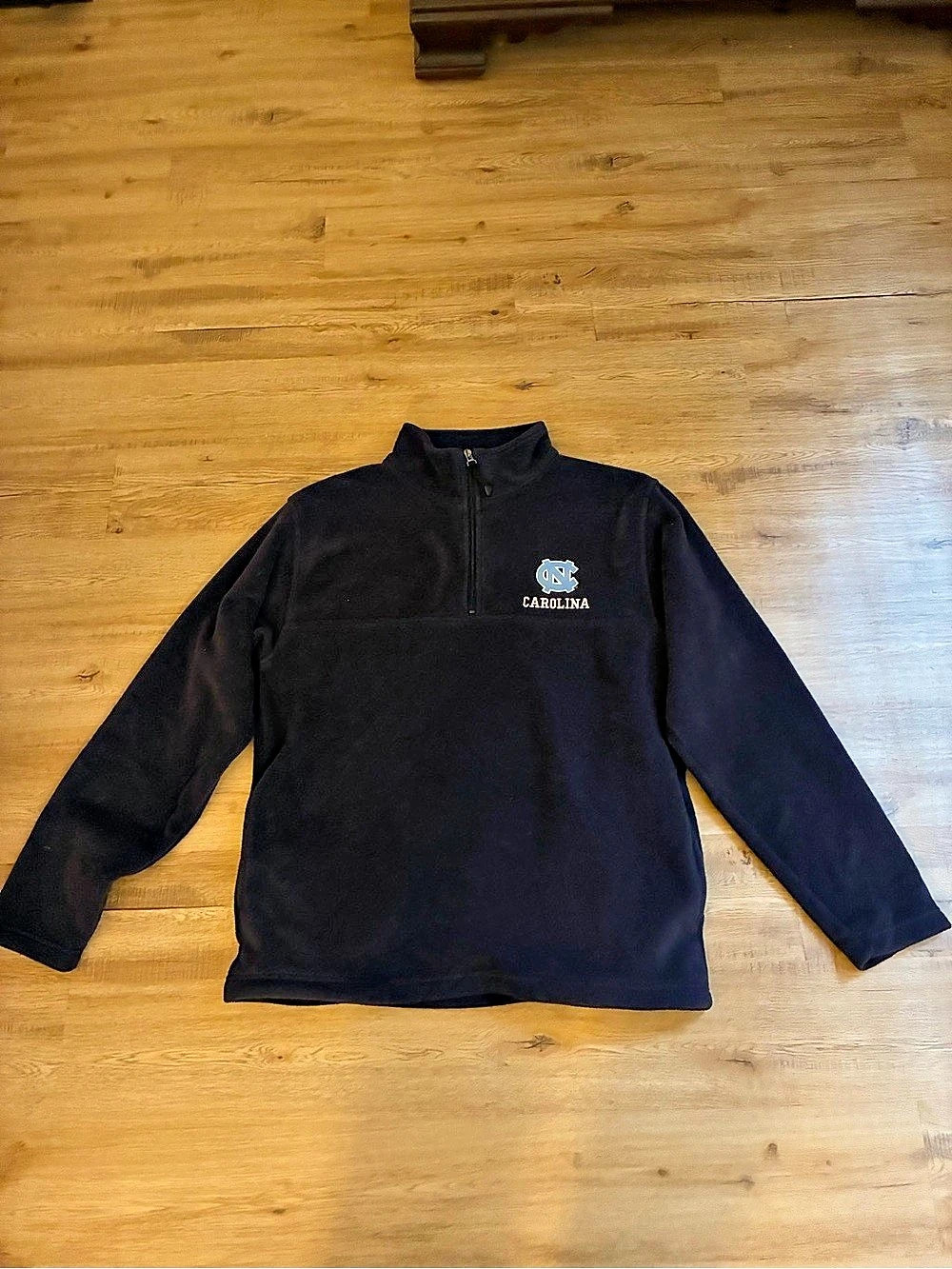 UNC team apparel  Quarter-Zip Pullover Like New